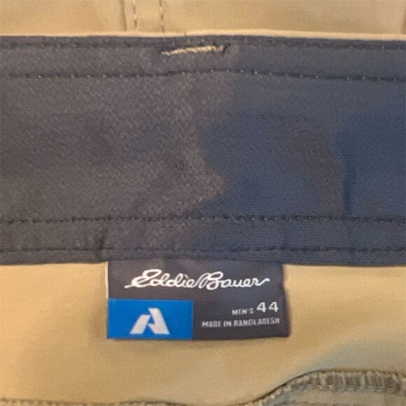 Eddie Bauer FirstAscent Guide Pro Shorts Men’s 44 Tan Hiking Zip Pockets Outdoor - Picture 4 of 8
